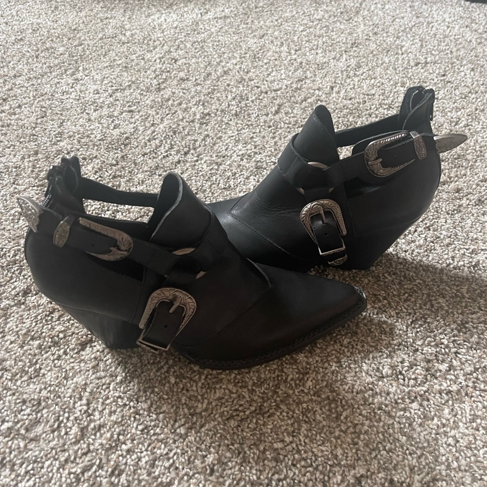 Jeffery Campbell by Free People. Black. Bootie size 7. New unworn